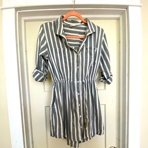 Light grey striped summer dress with pockets